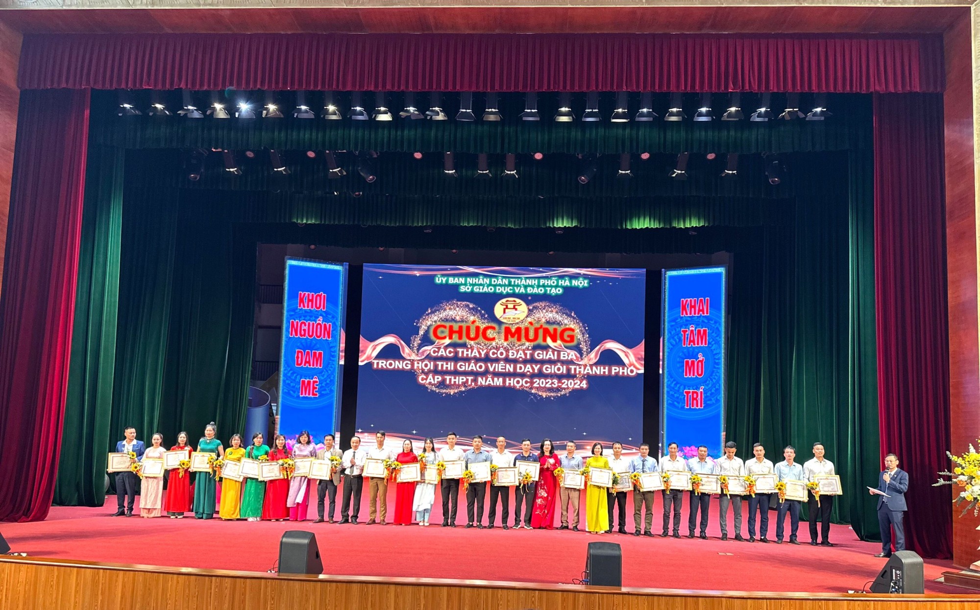 Chúc mừng Thầy giáo Nguyễn Trường Quân đạt giải Ba trong Hội thi Giáo viên dạy giỏi cấp Thành phố năm học 2023-2024